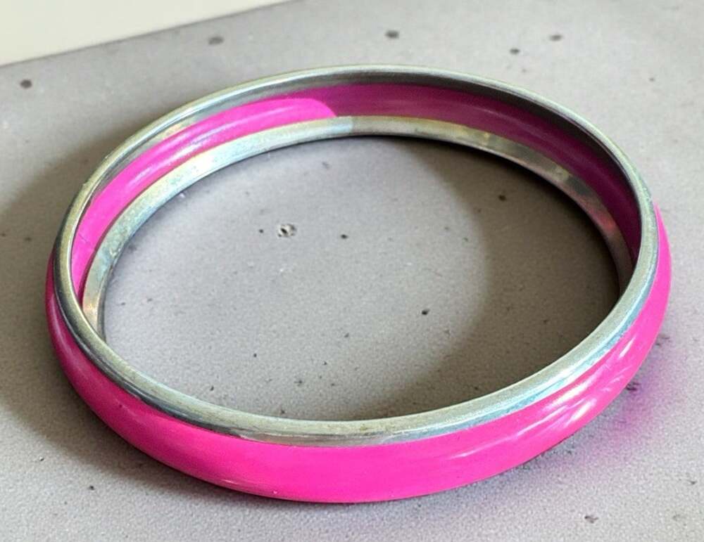 vintage 1980s wide Gold tone & rose pink bangle bracelet